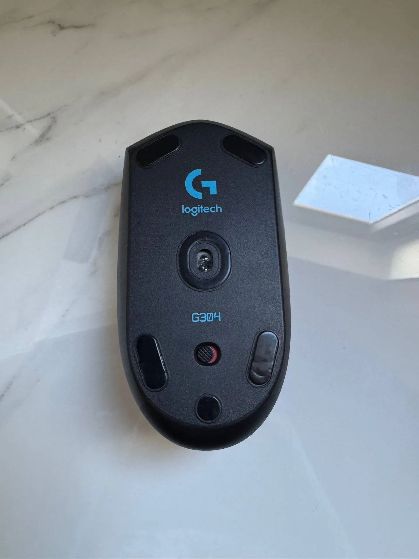 Мышь Logitech g304