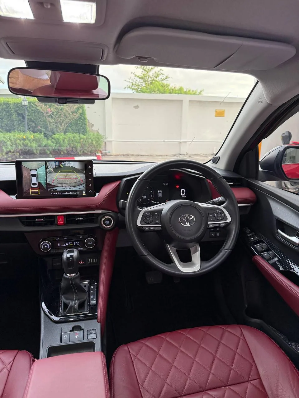 Toyota Yaris Ativ Premium Luxury, фото 2