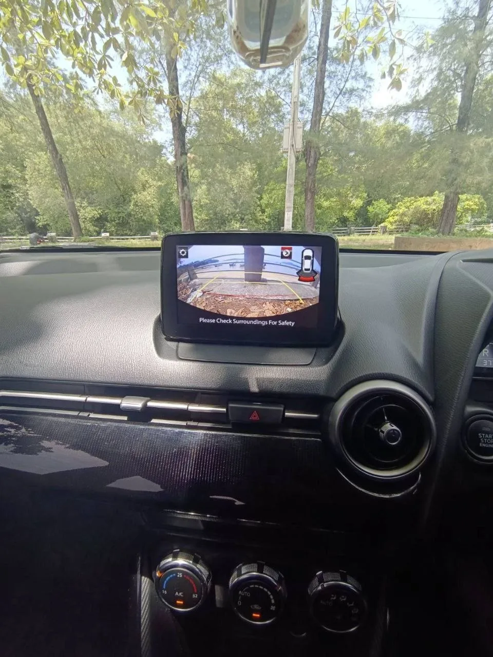 Mazda2, 2024, фото 4