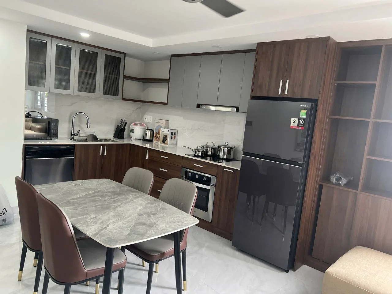 Новая квартира 80 м² с террасой на улице Kiến Thiết