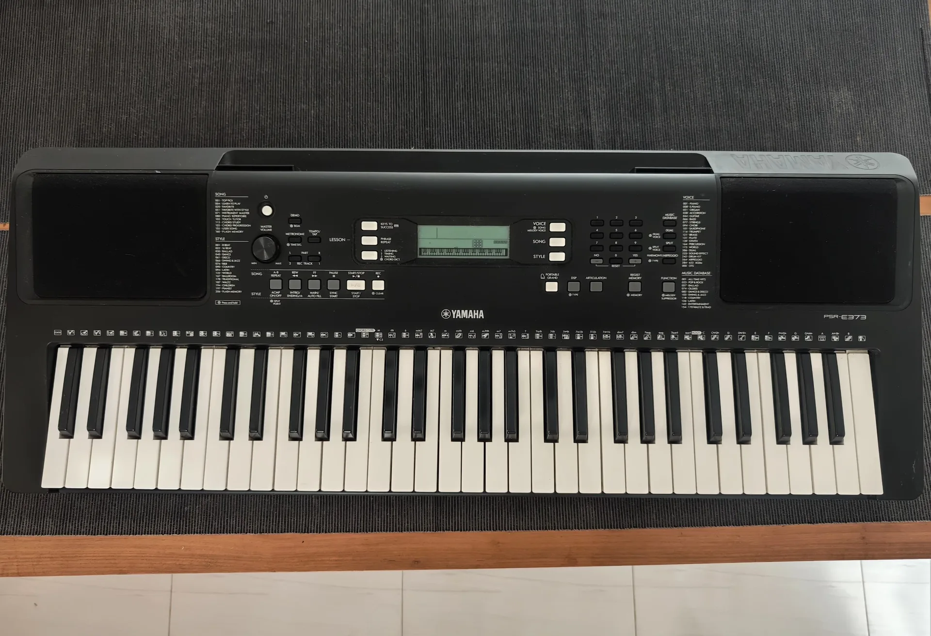 Электронное пианино Yamaha psr e373