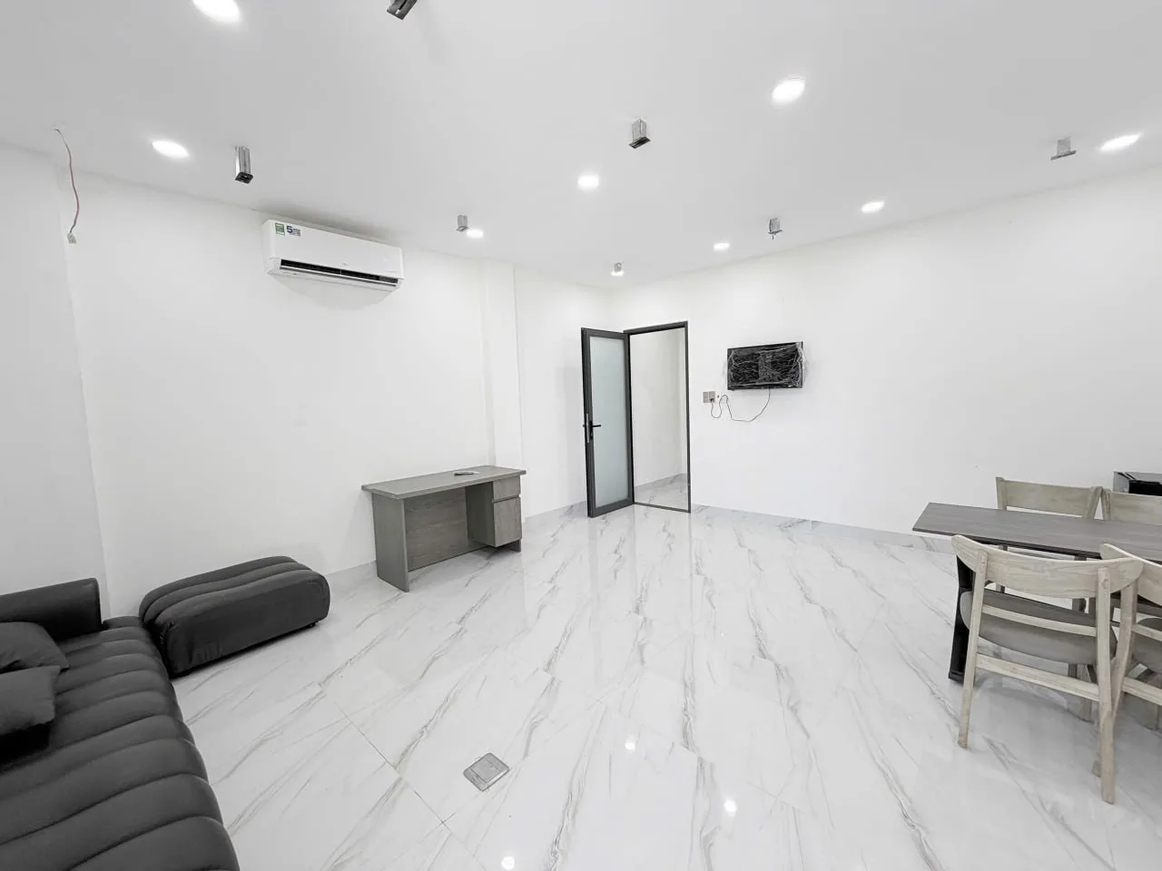 Квартира 70 м² с 2 спальнями и балконом, ACC Vĩnh Hòa, фото 2