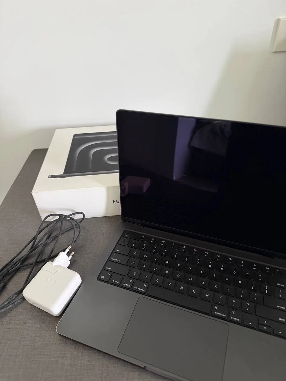 MacBook Pro M4, 16/512 ГБ