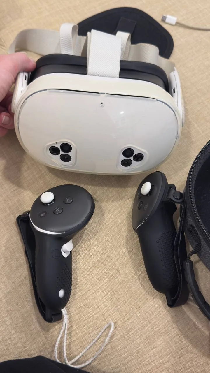VR-шлем Meta Quest 3S 128 GB, фото 2
