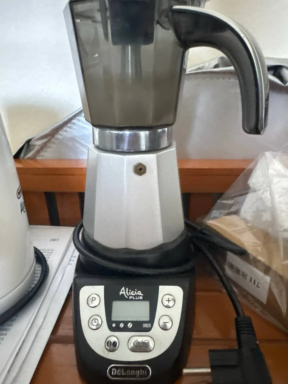 Гейзерная кофеварка DeLonghi