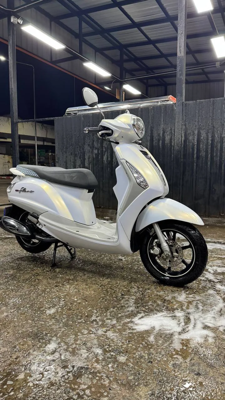 Yamaha grand filano 2015