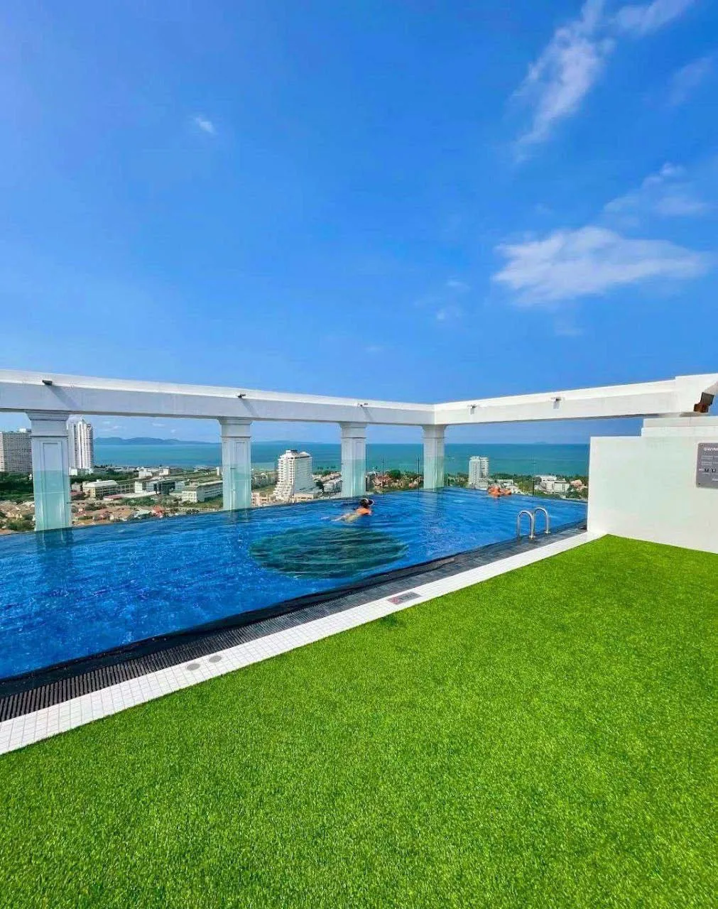 1-bedroom 32 м² в Empire Tower, Джомтьен, фото 3