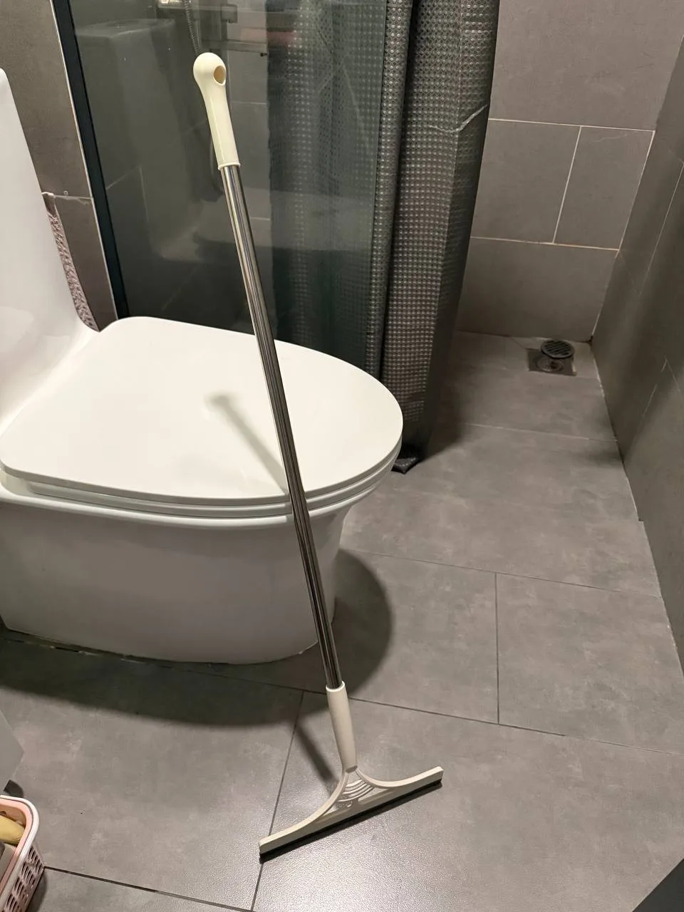 Водосгон для пола