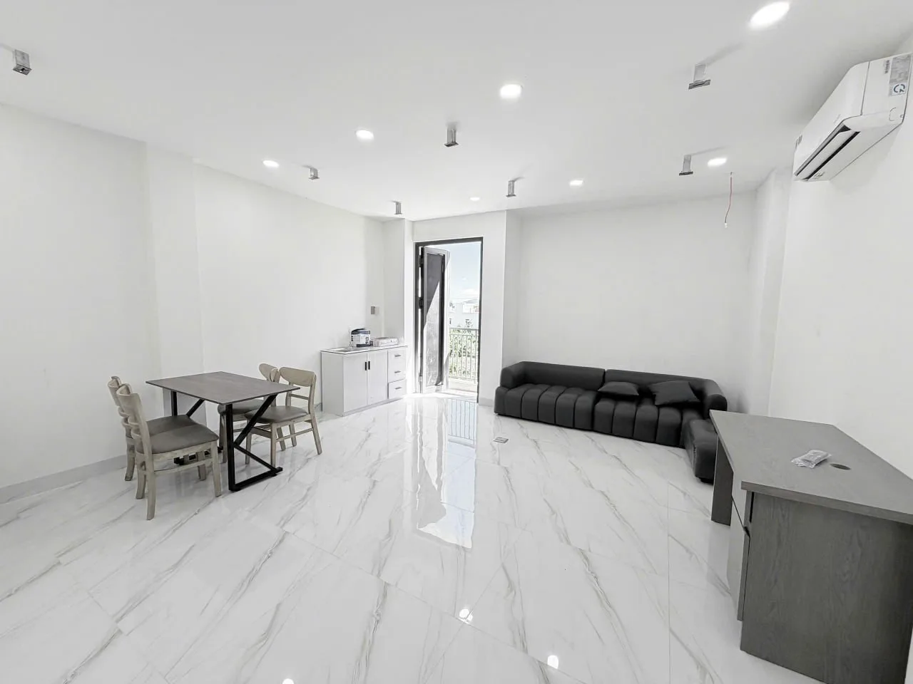 Квартира 70 м² с 2 спальнями и балконом, ACC Vĩnh Hòa, фото 3