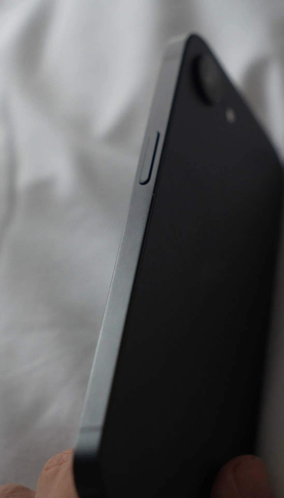 iPhone 16e, 128 GB, Black, фото 3