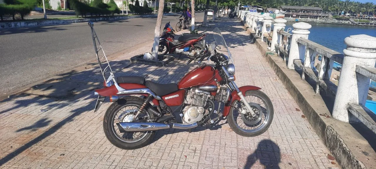 SUZUKI GZ125