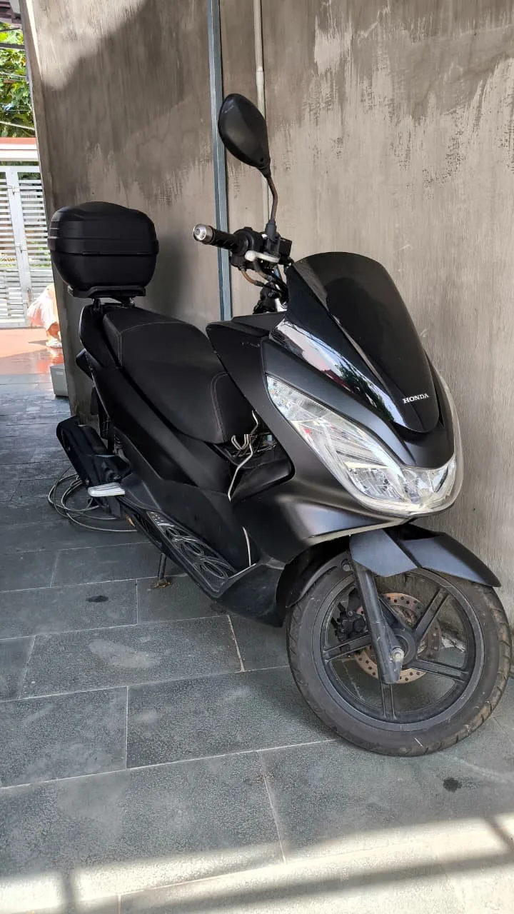 Honda PCX 125 2015, чёрный, с кофром, фото 2