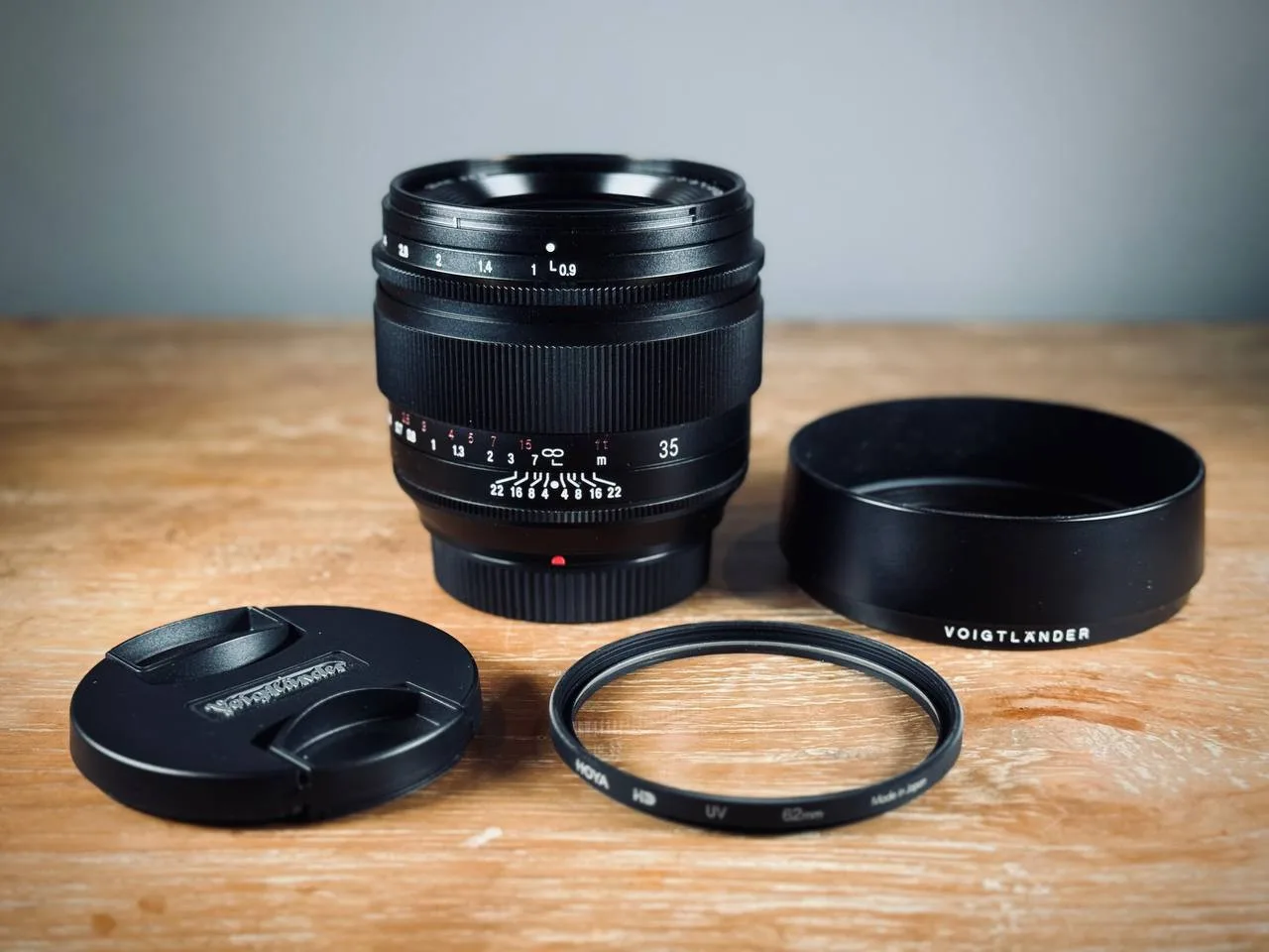 Объектив Voigtlander Nokton 35mm f/0.9 для Fujifilm X-Mount
