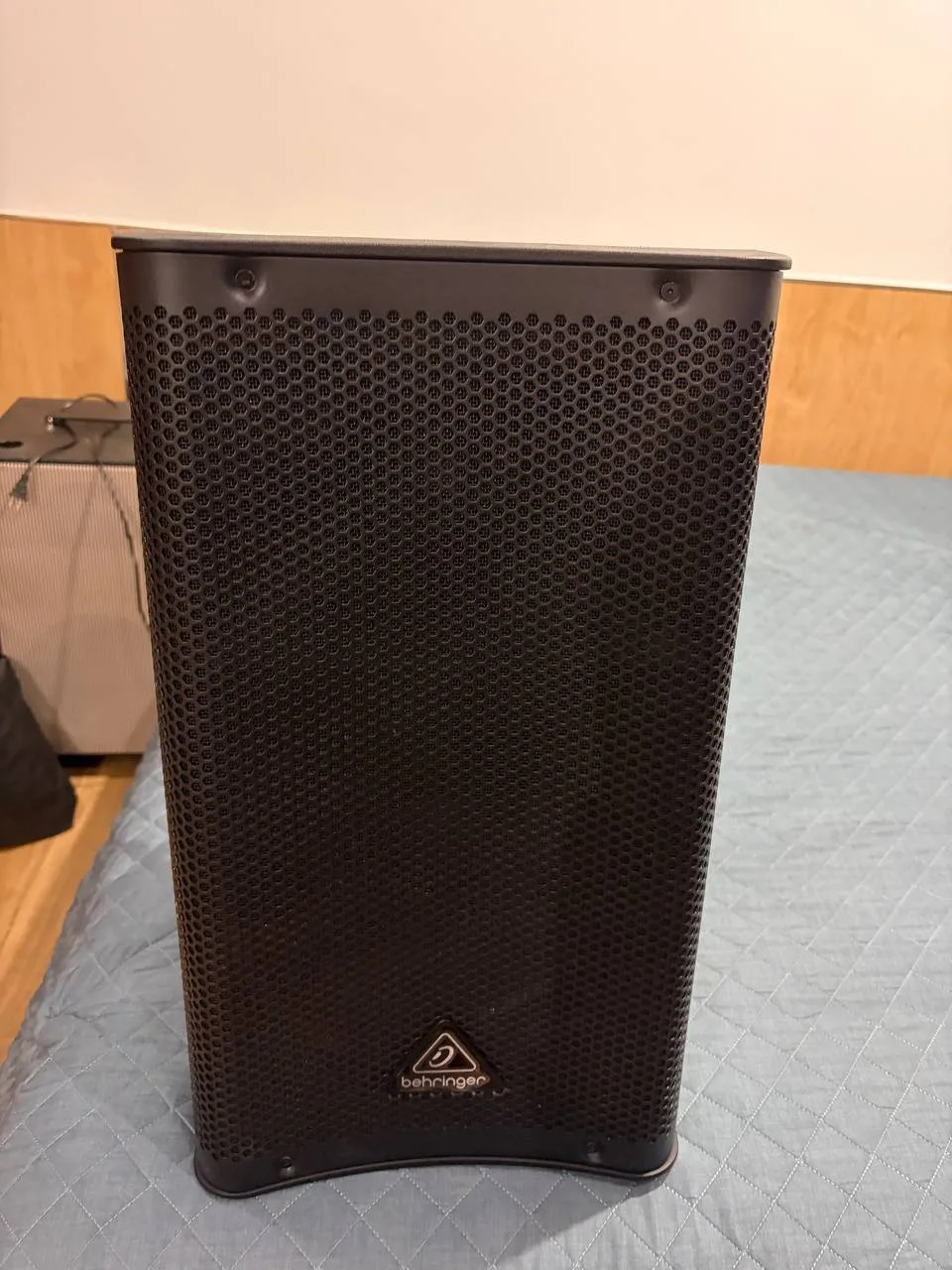 Колонки Behringer DR110DSP, пара
