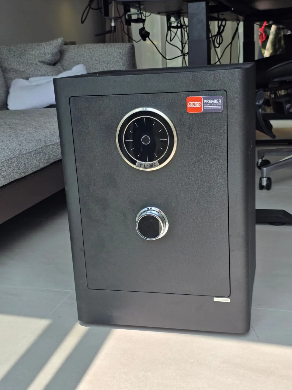 Сейф SURE ESJ-460 с отпечатком пальца и паролем