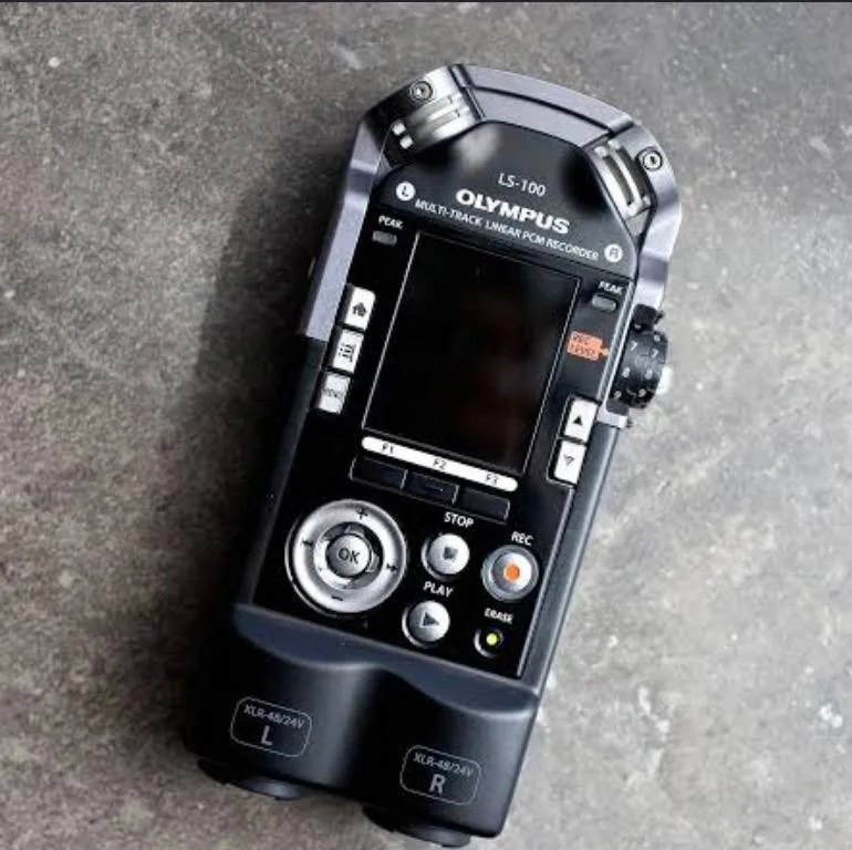 Портативный рекордер Olympus LS-100