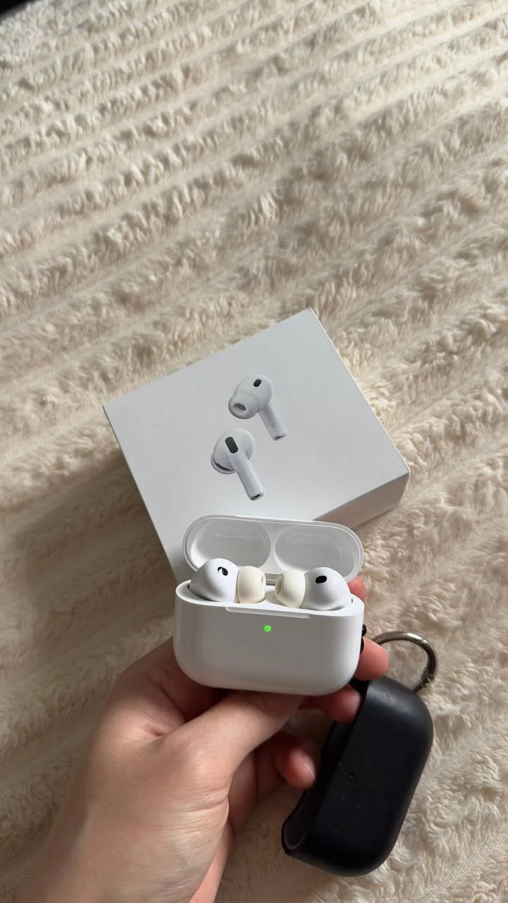 Наушники AirPods Pro 3