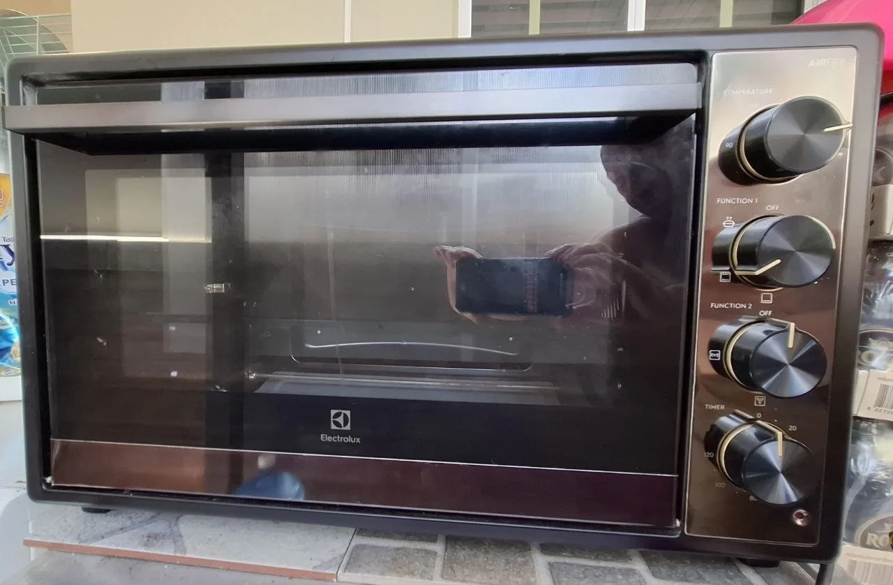 Электродуховка Electrolux 70 L