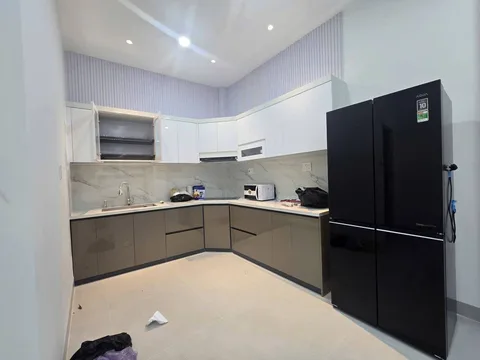 Новый дом 210 м², 3 этажа, 3 спальни, 1 км от пляжа, фото 4