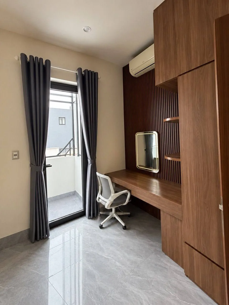 Квартира на Phan Tứ, до конца февраля