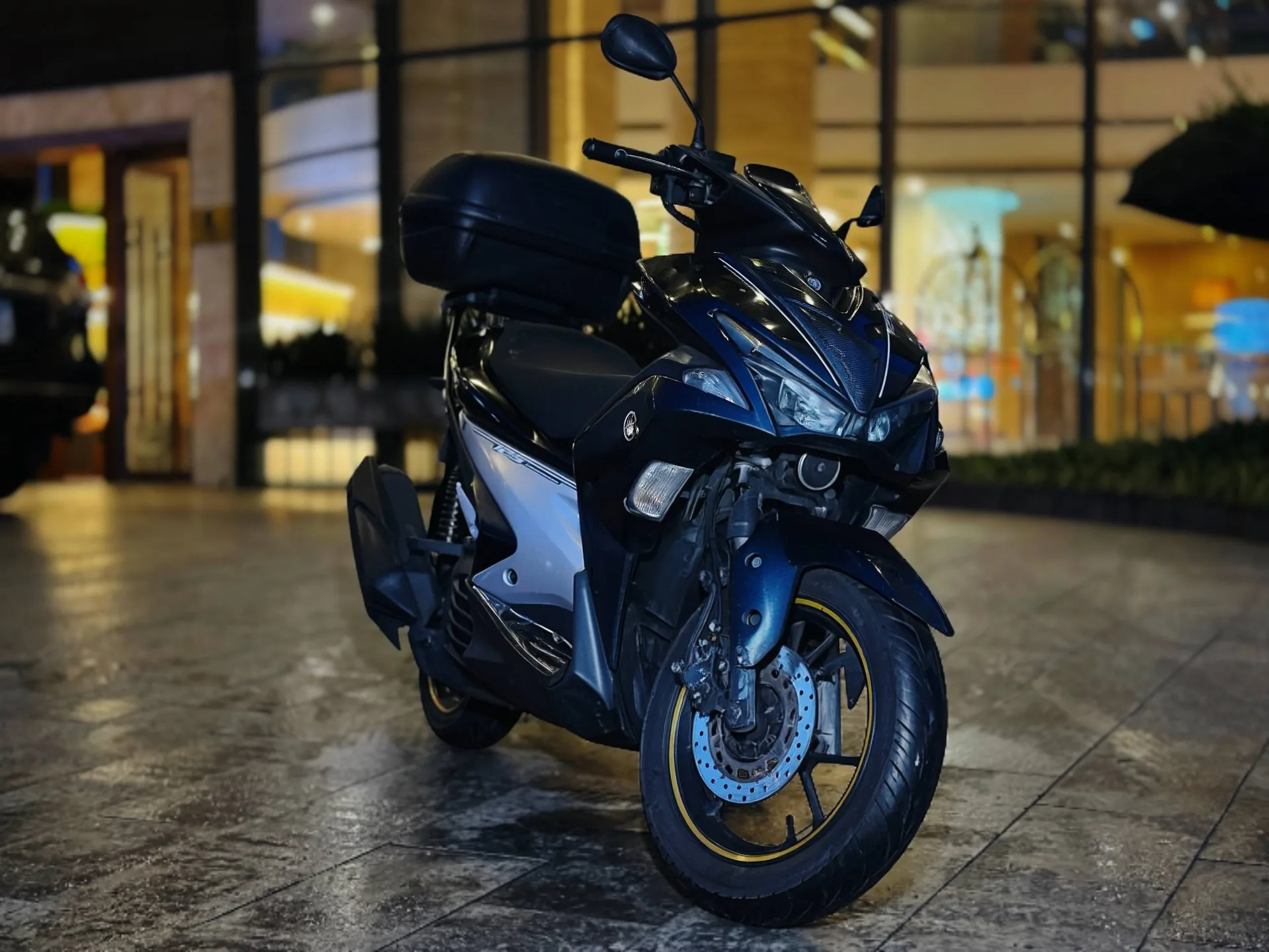 Yamaha NVX, 2017, с кофром Givi, фото 3