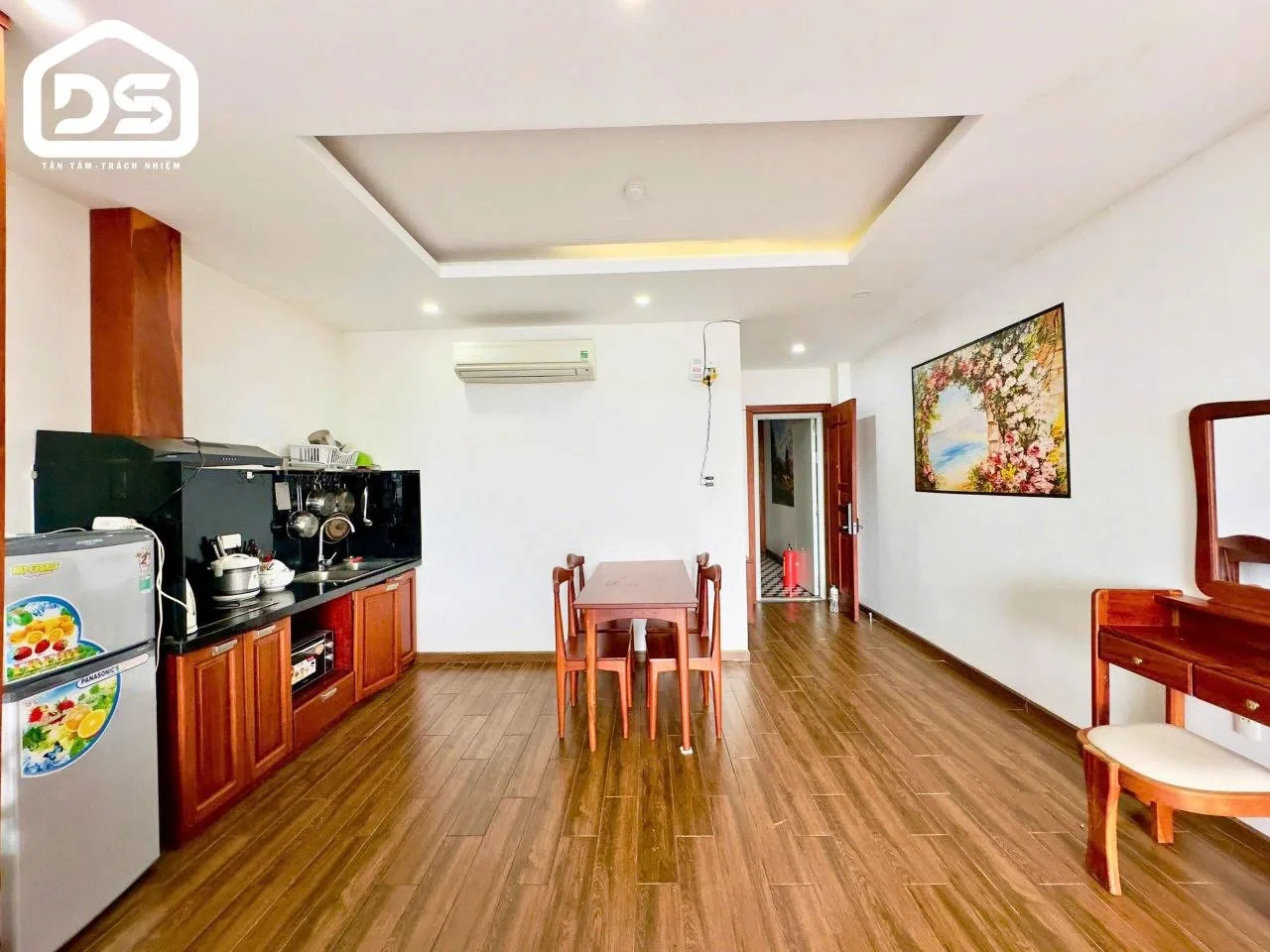 Квартира 60 м² с балконом на улице Лы Нам Де
