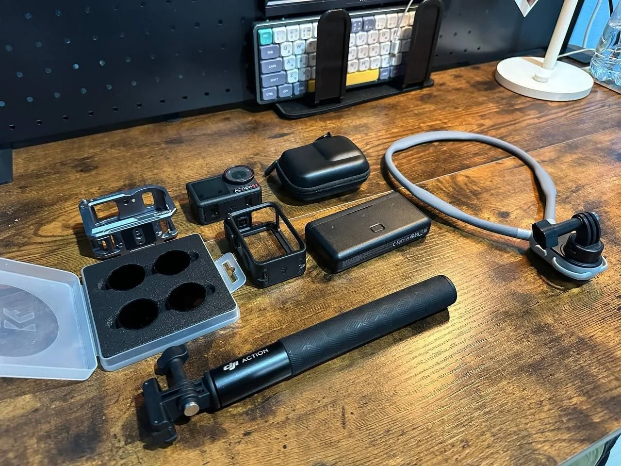DJI Action 5 Pro с клеткой, ND-фильтрами и 3 аккумуляторами