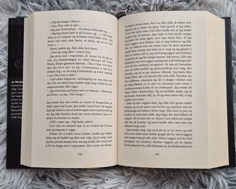 Книги: «1984», «Код да Винчи», «Королевство», фото 7