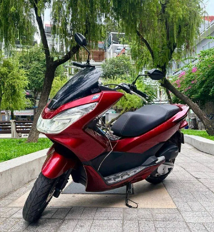 Аренда Honda PcxV2 125cc, 2015-2018