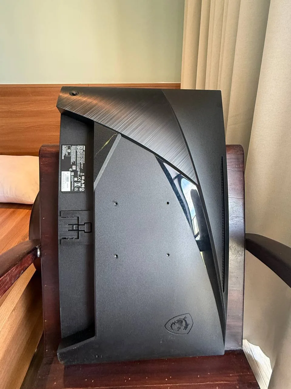 Игровой монитор MSI MAG 276CXF 27", 280 Гц