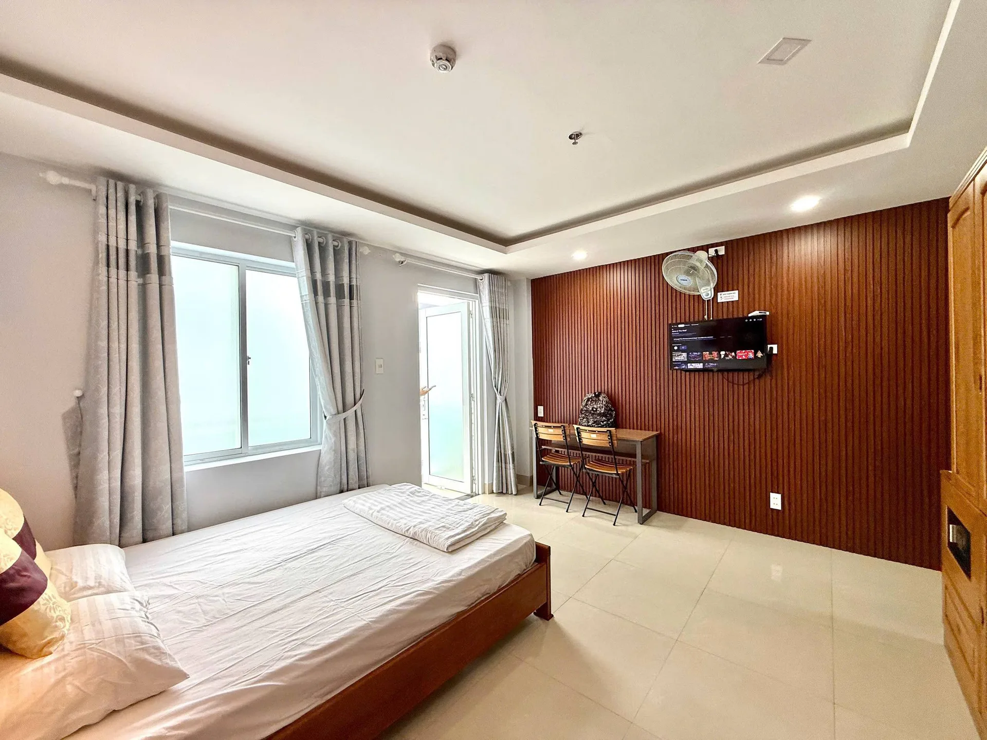Студия с балконом рядом со Scenia Bay, 50 м до моря, фото 2