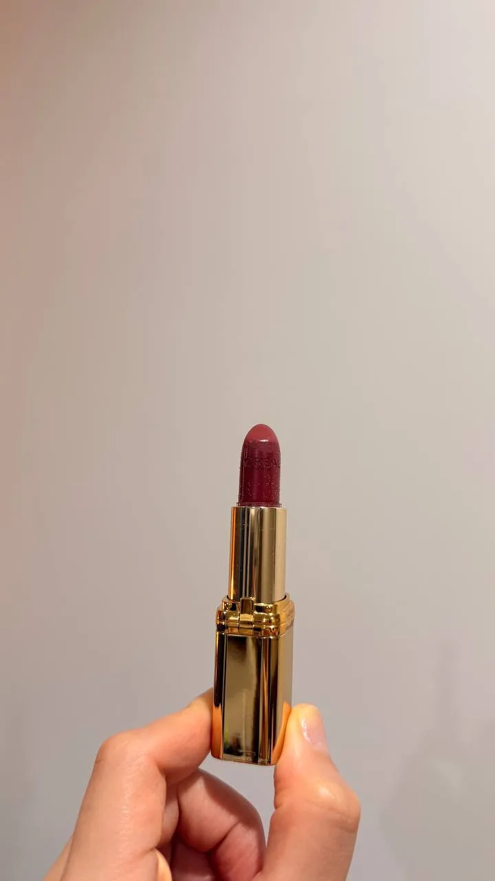 Помада L’Oreal Paris, оттенок 110