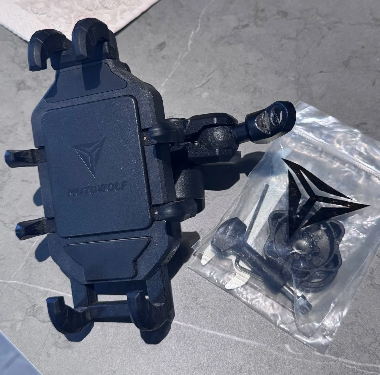 Держатель телефона MOTOWOLF с защитой от кражи