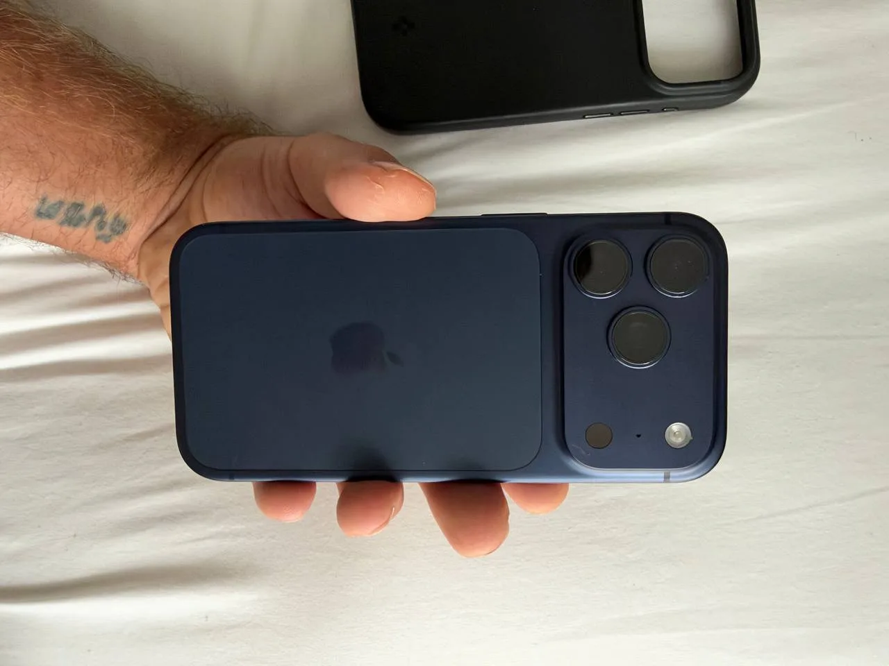 iPhone 17 Pro 256GB, синий, фото 3