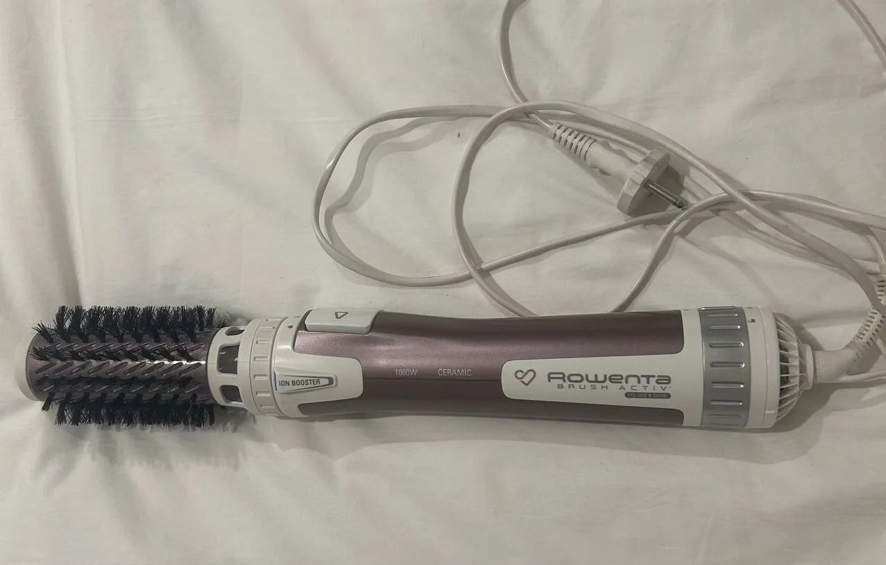 Фен-щётка Rowenta brush