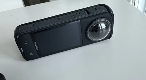 Камера Insta360 x4 с чехлом и штативом, фото 2