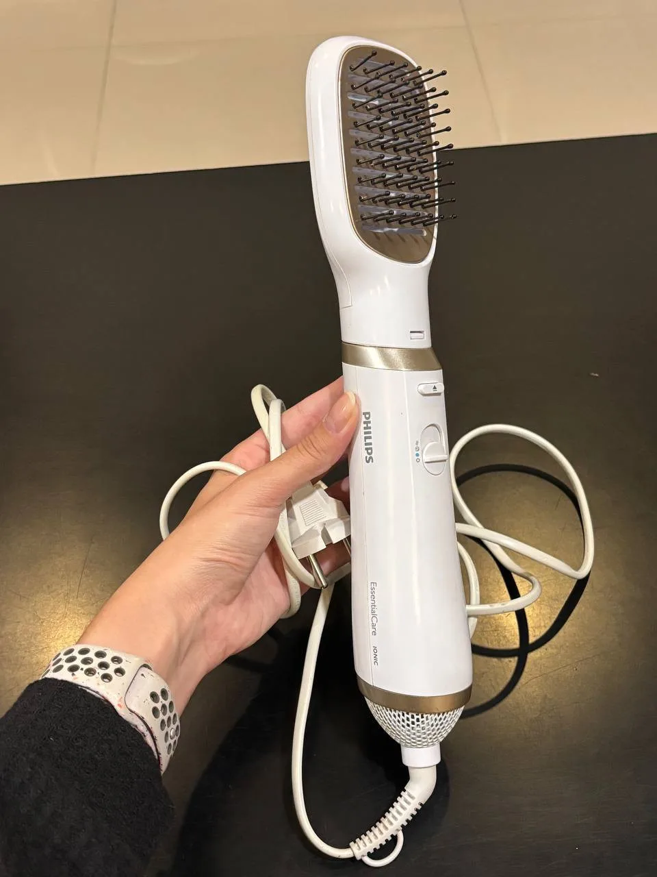 Фен-расчёска Philips, белый, 800 ват