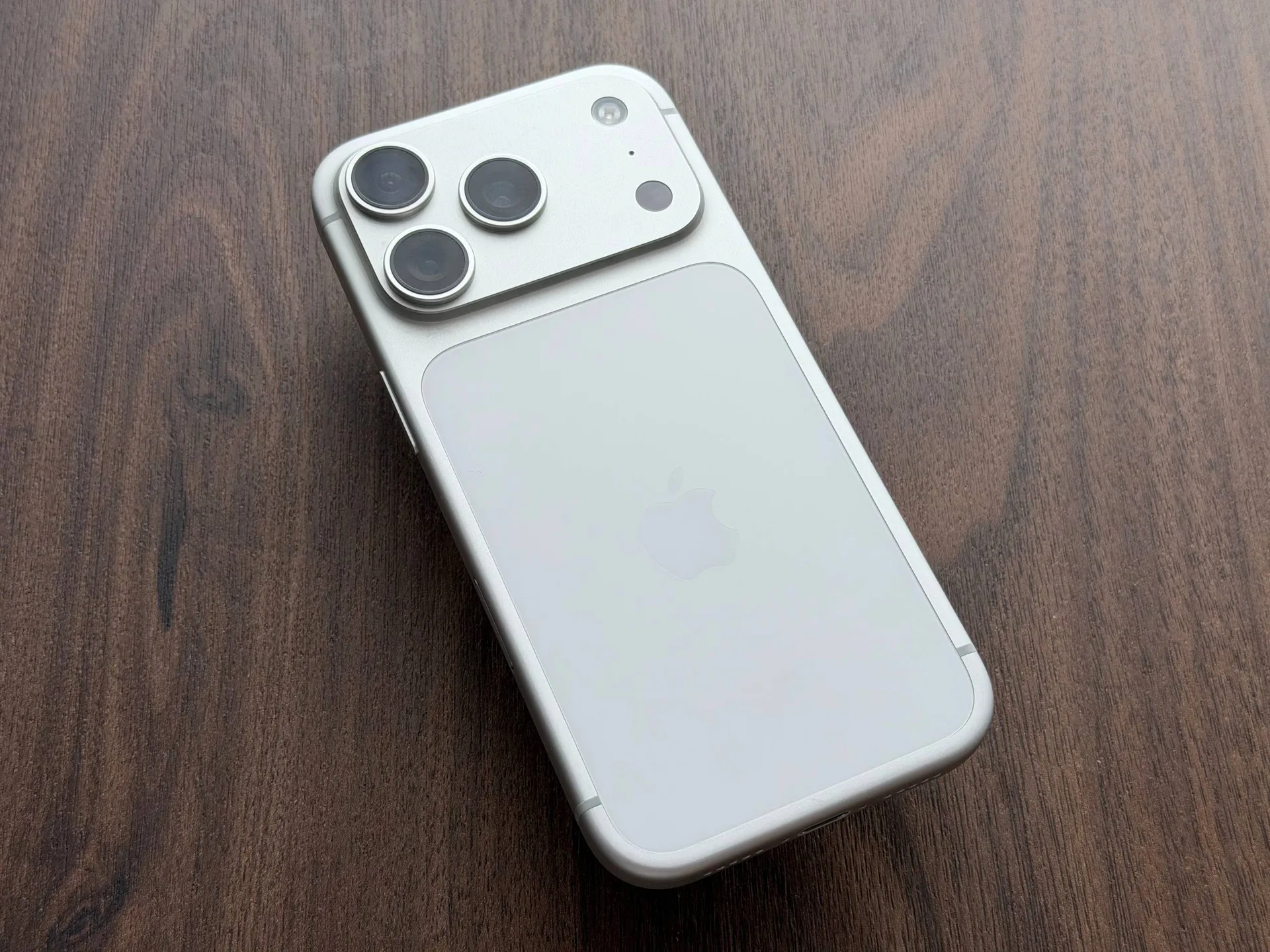 iPhone 17 Pro 256gb esim, серебристый