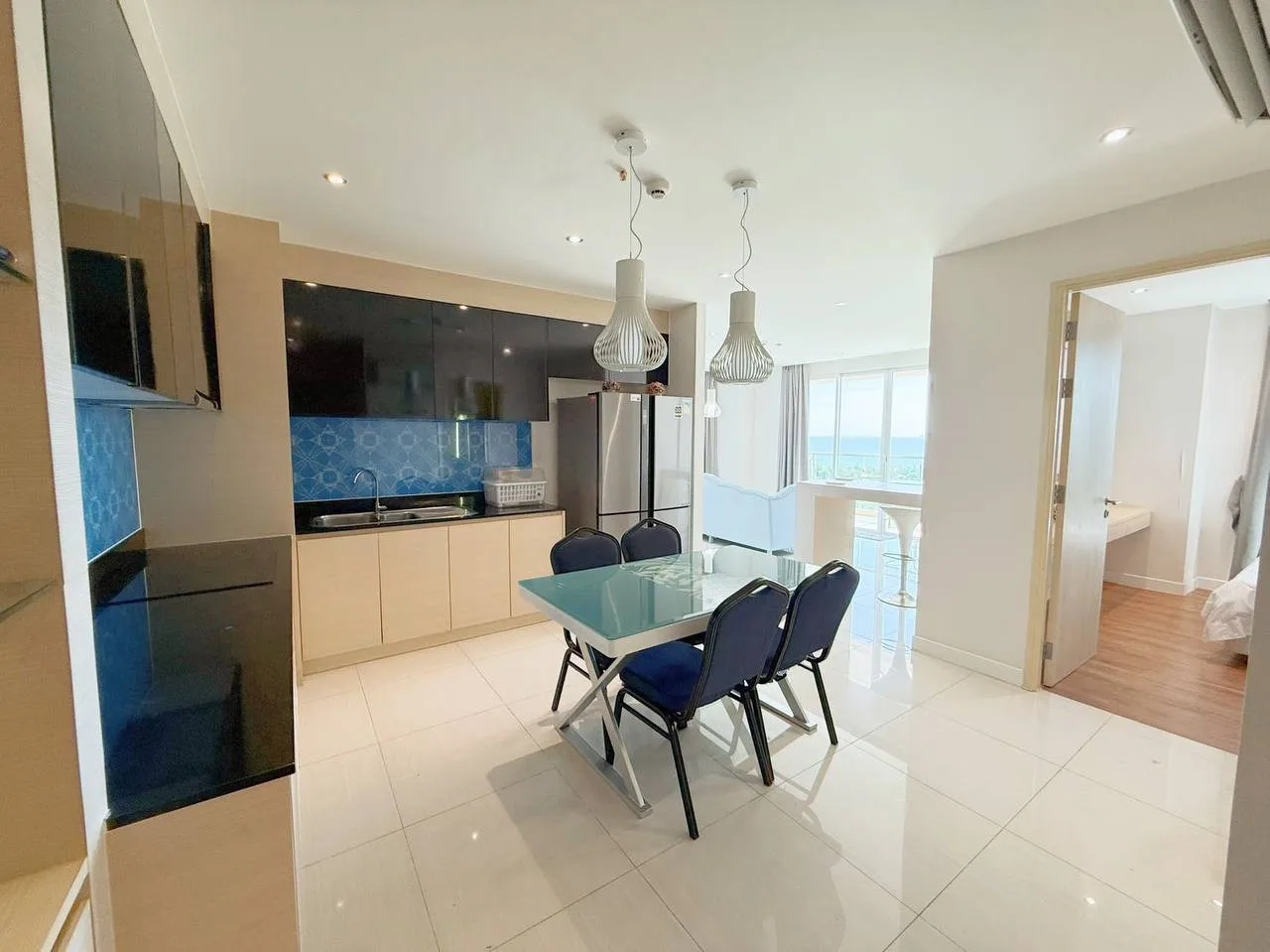 Квартира с 2 спальнями в Grande Caribbean Condo, 92 м², вид на море, фото 3