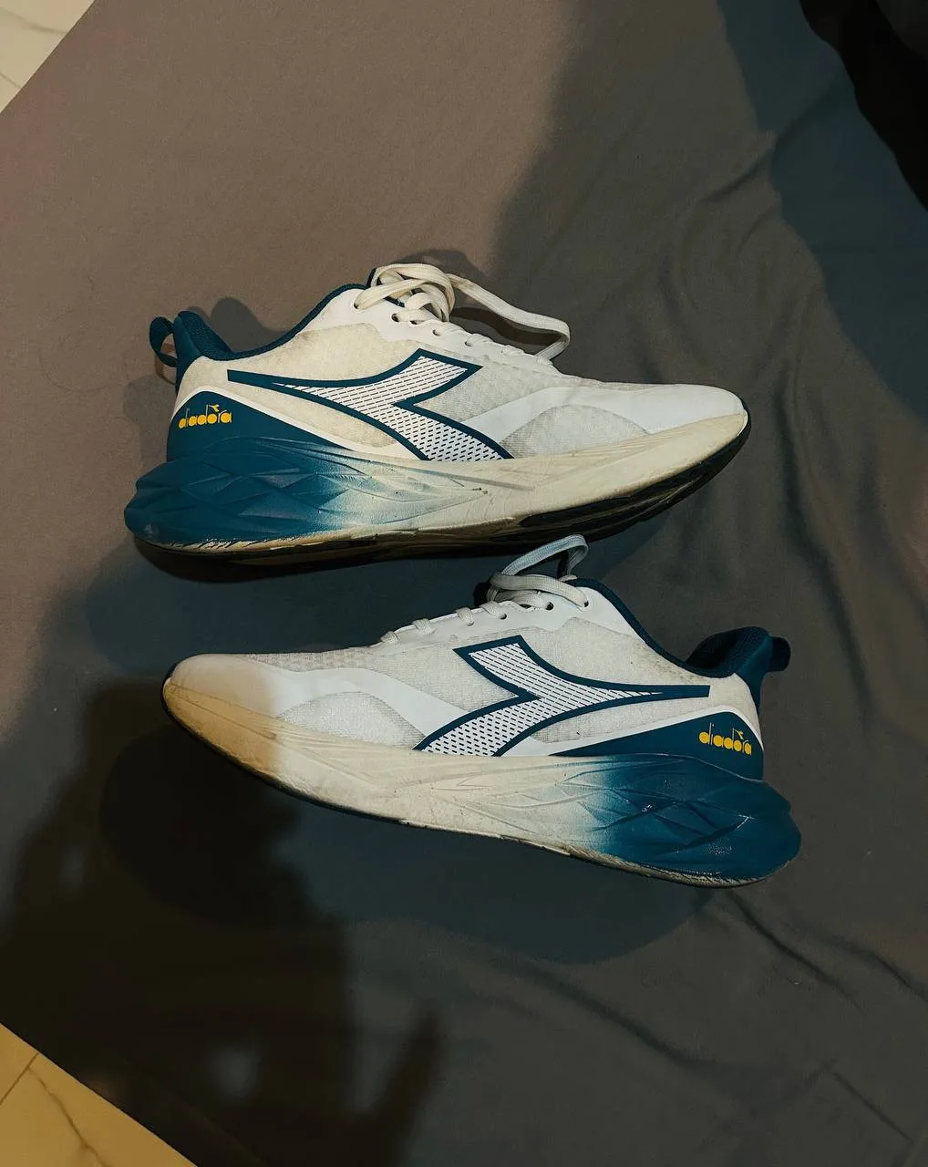 Кроссовки DIADORA, размер 43