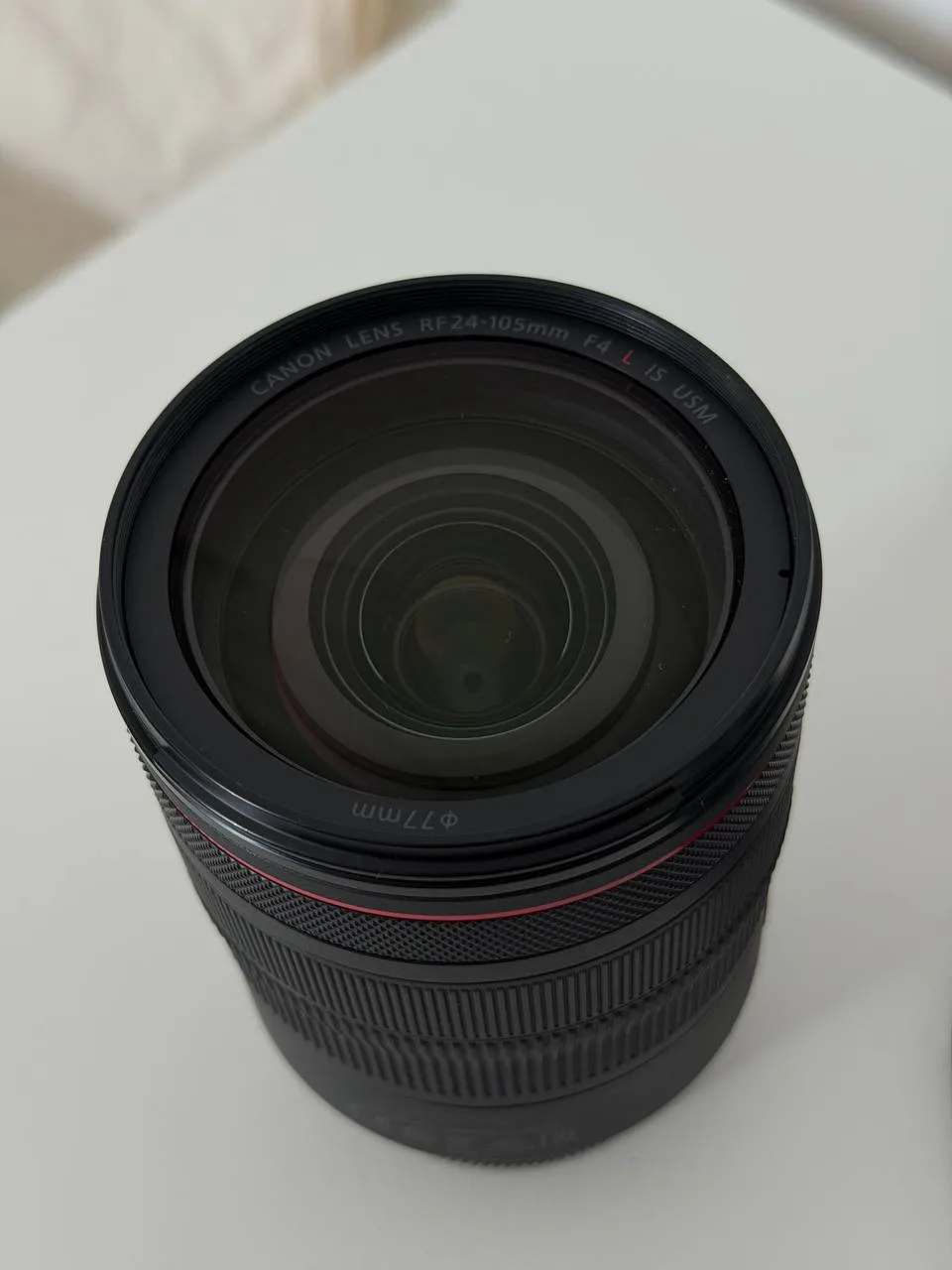 Объектив Canon RF 24-105 f4