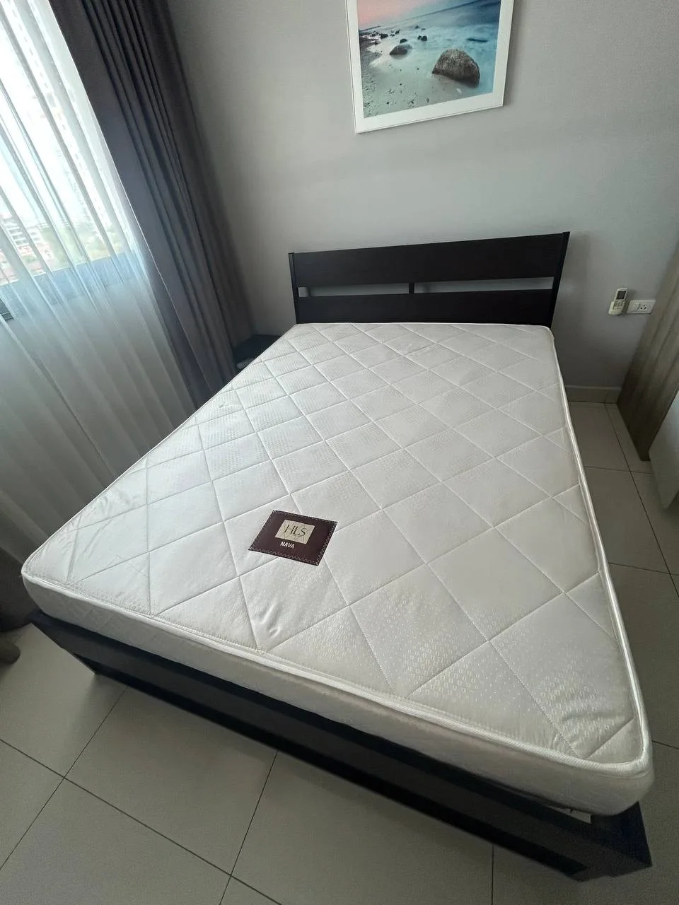 Двуспальная кровать с матрасом HLS Nava, Queen Size