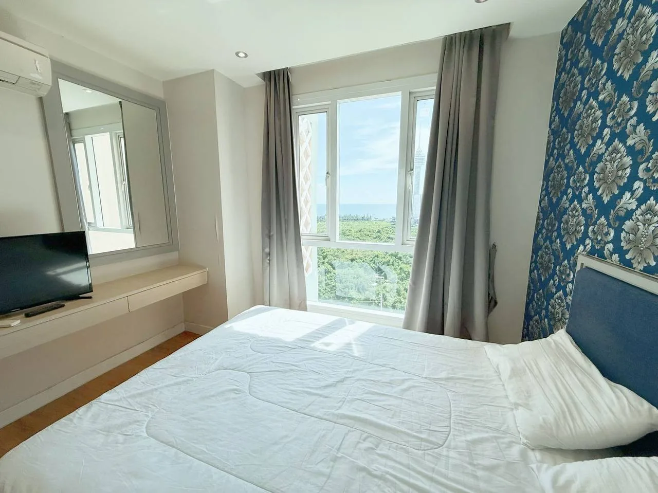 Квартира с 2 спальнями в Grande Caribbean Condo, 92 м², вид на море, фото 7