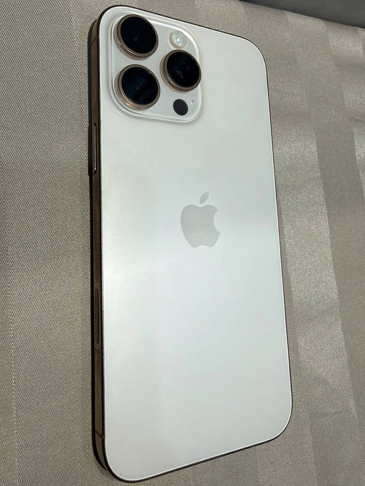 iPhone 16 Pro Max Desert Titanium 256GB