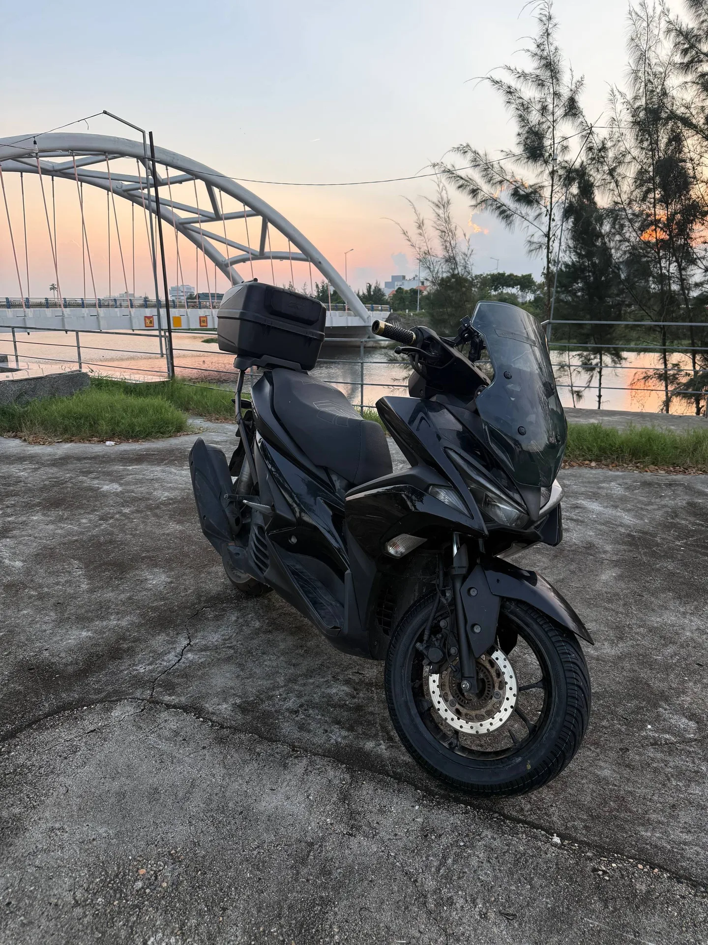 Yamaha NVX 155, кофр GIVI