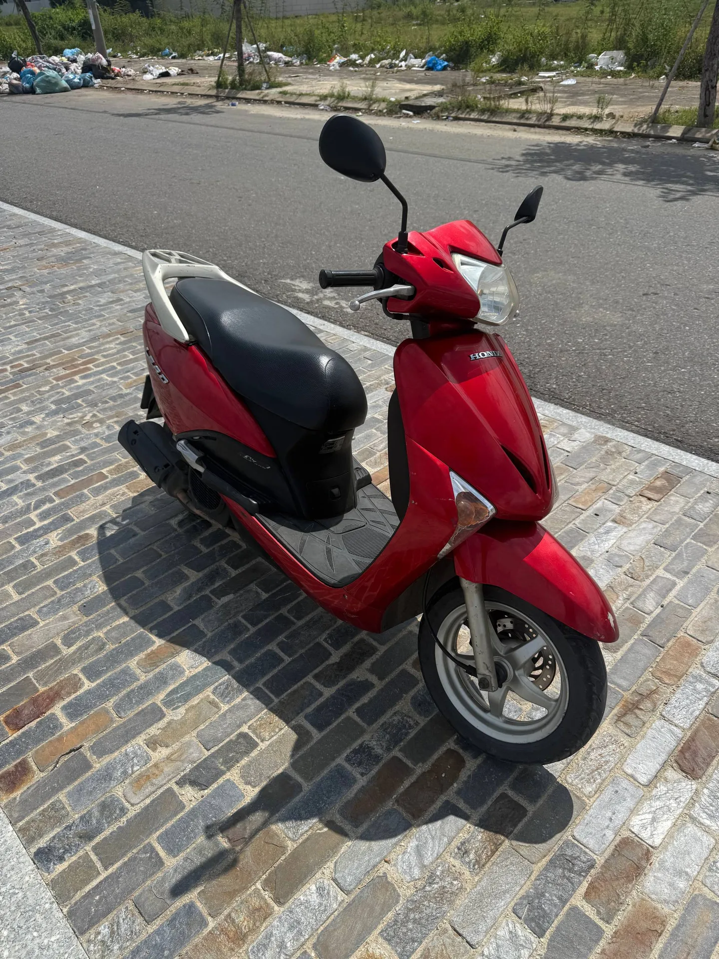 Honda lead, 2011