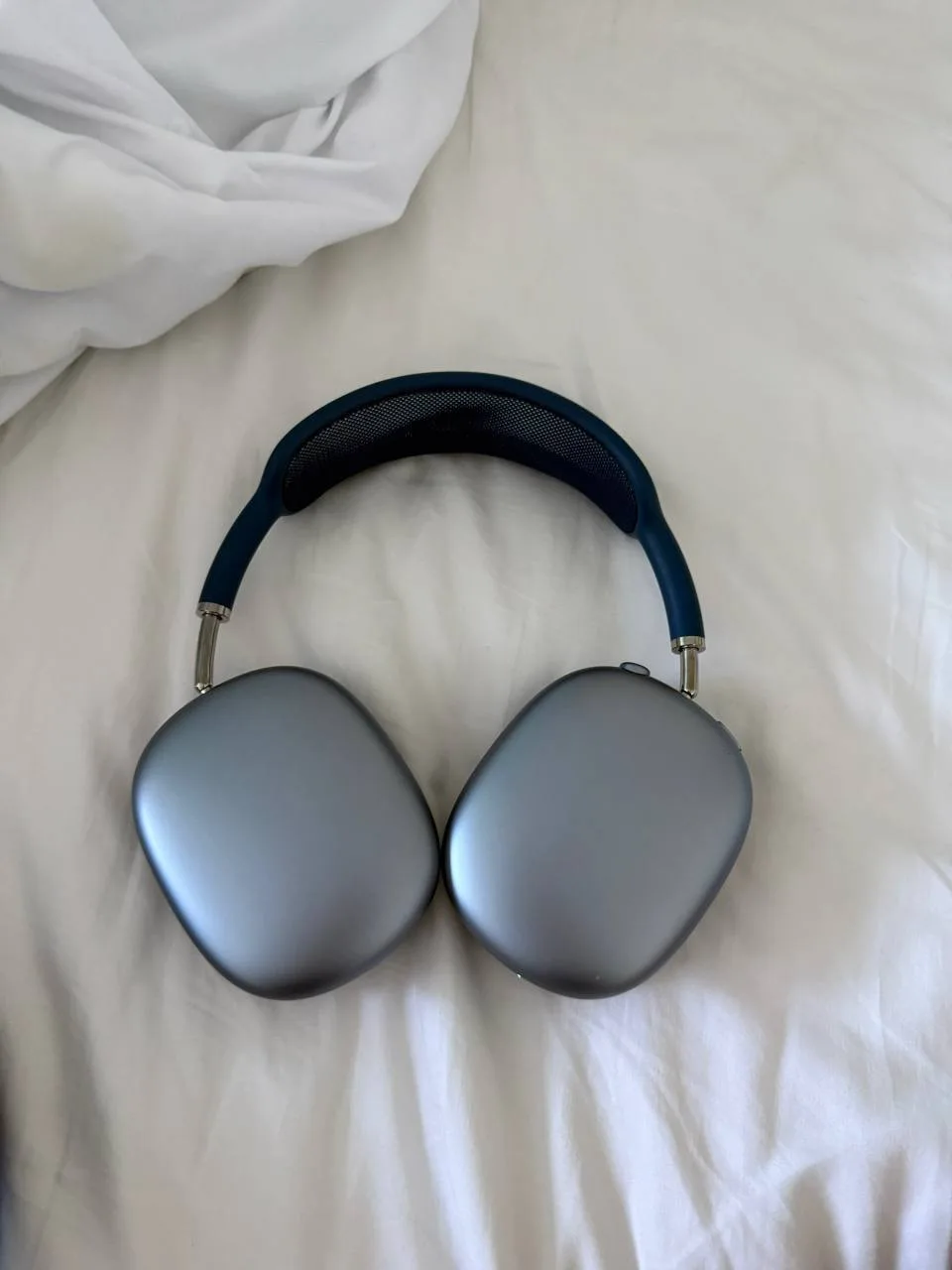 AirPods Max Blue с чехлом