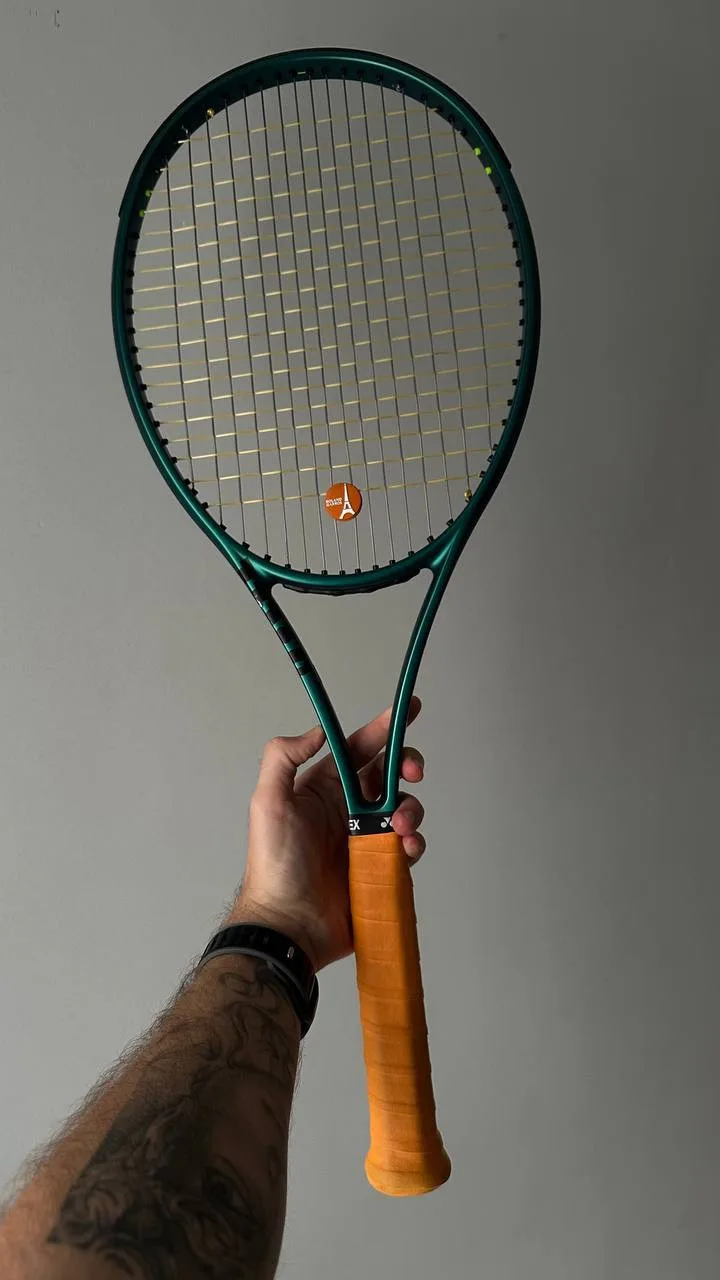 Теннисная ракетка Wilson V9