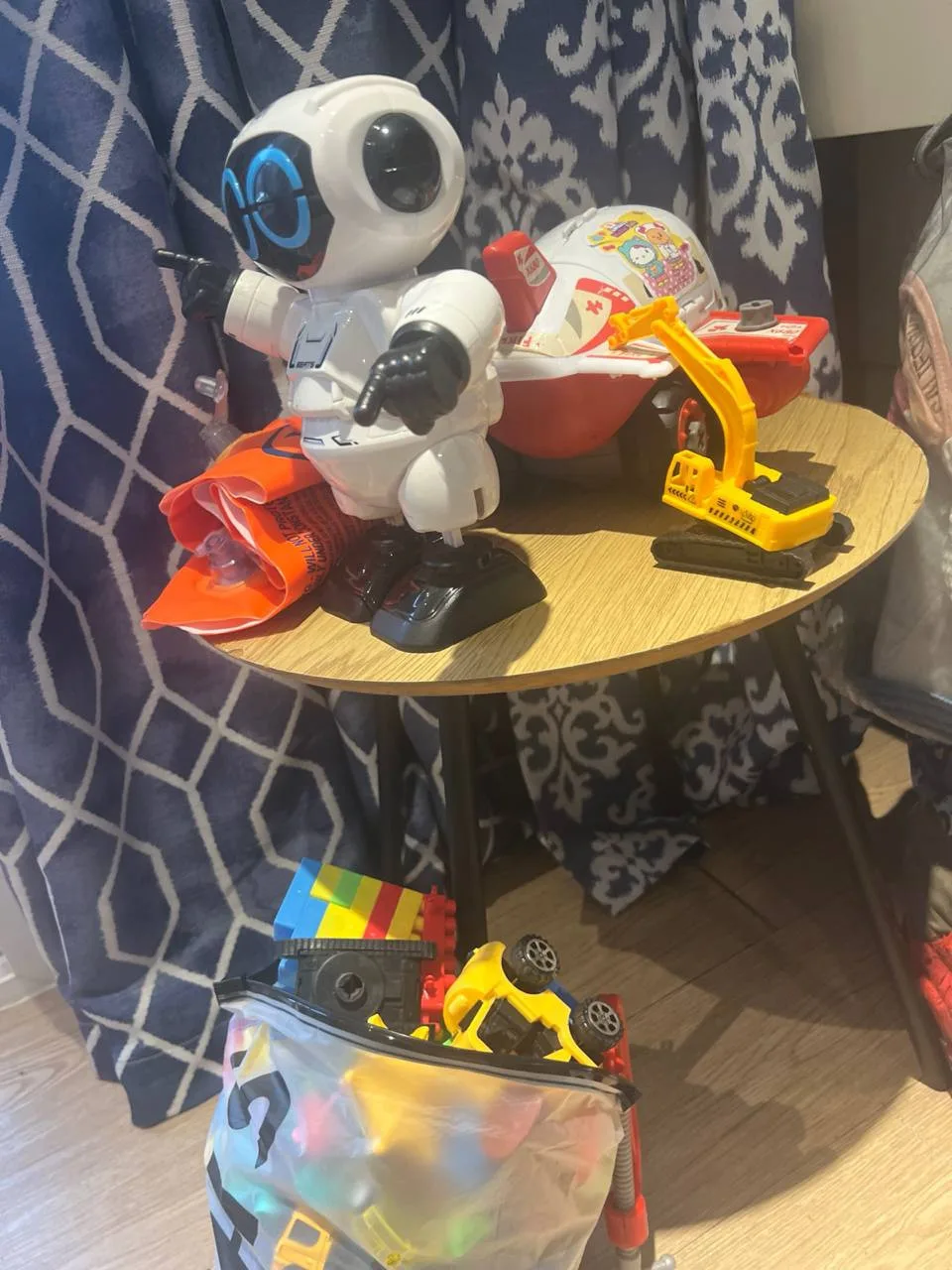 Детские нарукавники и игрушки, бесплатно