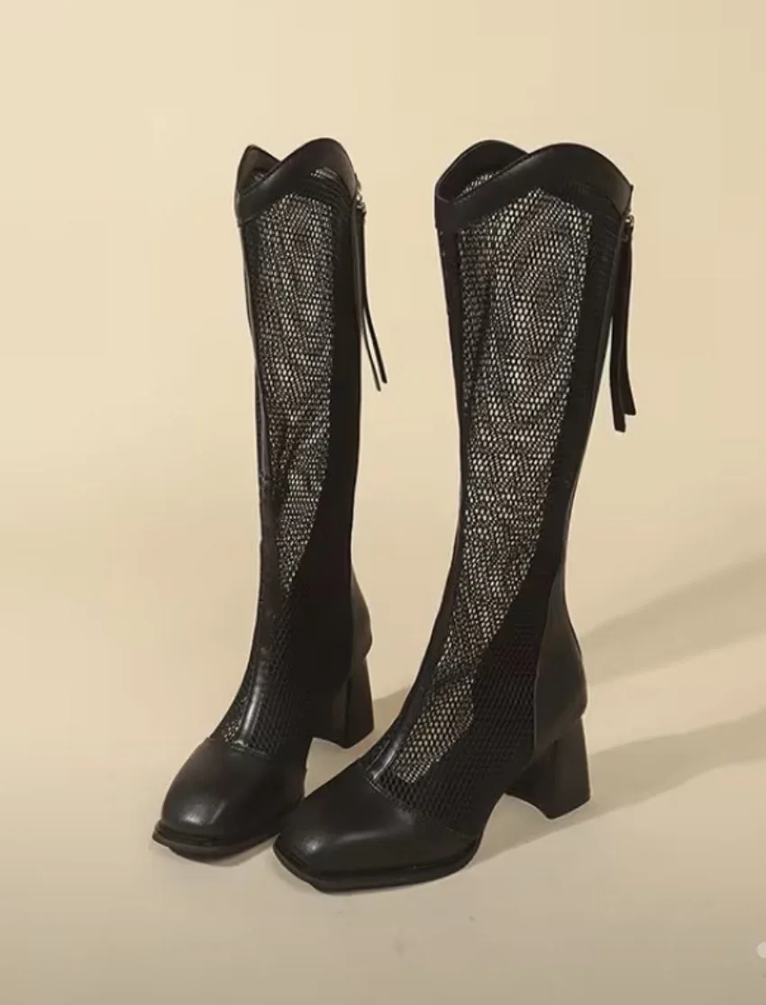Чёрные сапоги в сеточку на каблуке, 38-39-40